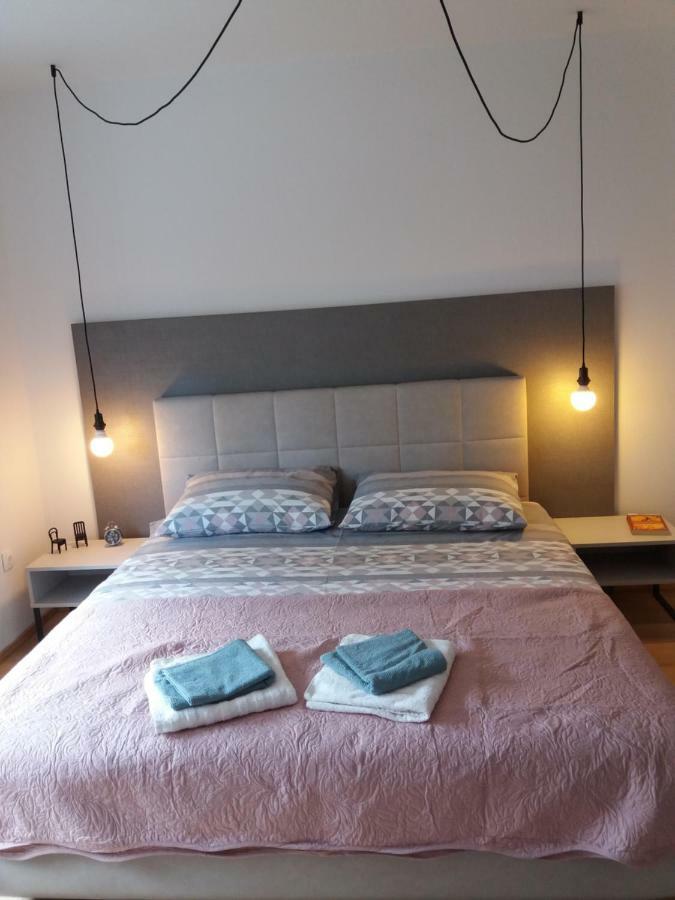 Lola App In City Center, 4+1 Pax PUY 외부 사진