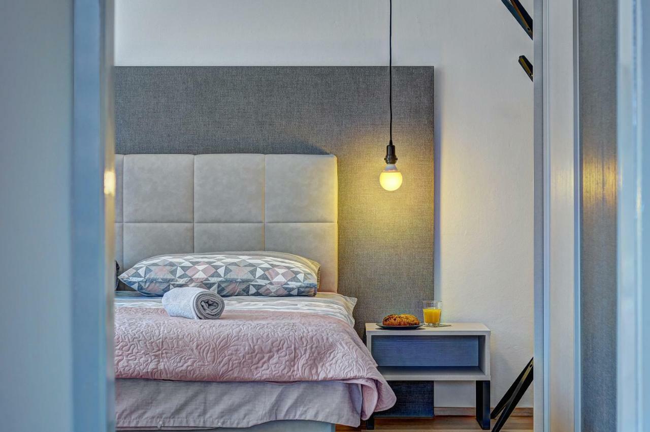 Lola App In City Center, 4+1 Pax PUY 외부 사진