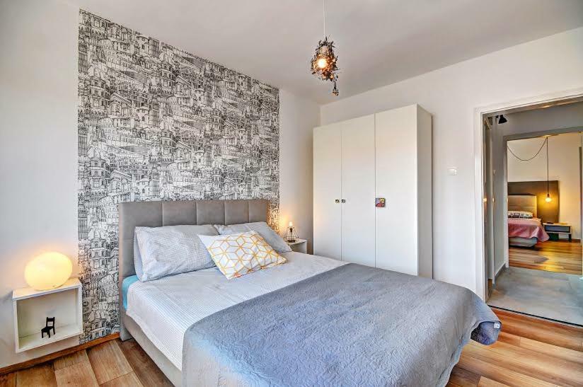 Lola App In City Center, 4+1 Pax PUY 외부 사진